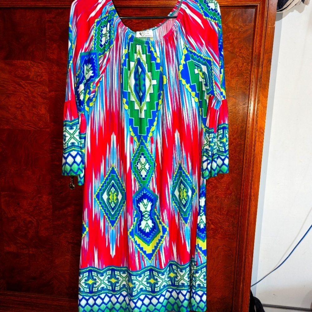 A nice casual well designed dress with beautiful sleeves